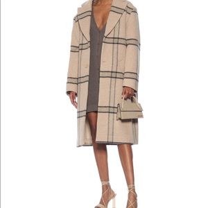 Le Manteau Carro Virgin Wool Coat
Jacquemus size 38  / BNWT 100% authentic